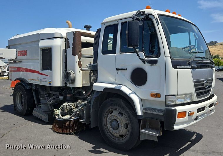 image for item EC1034 2010 Elgin 3300 street sweeper truck