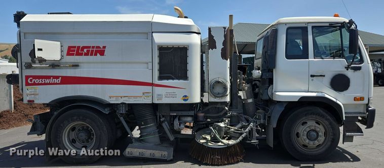 image for item EC1034 2010 Elgin 3300 street sweeper truck