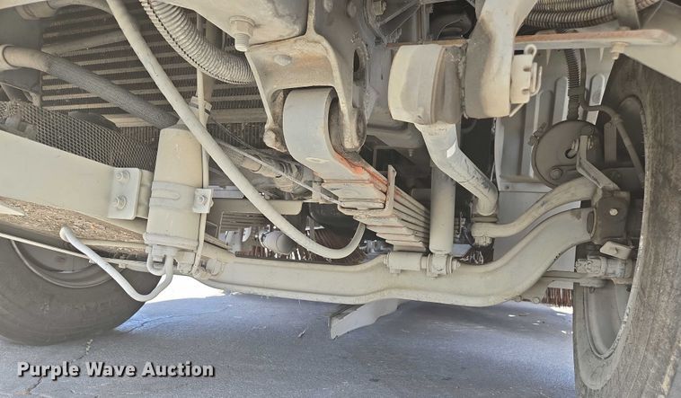 image for item EC1034 2010 Elgin 3300 street sweeper truck