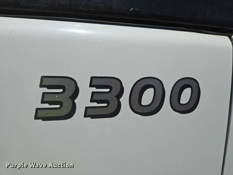 image for item EC1034 2010 Elgin 3300 street sweeper truck