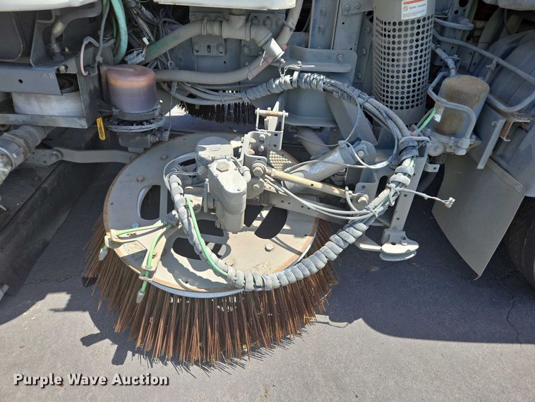 image for item EC1034 2010 Elgin 3300 street sweeper truck