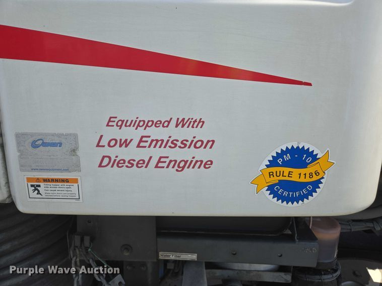 image for item EC1034 2010 Elgin 3300 street sweeper truck