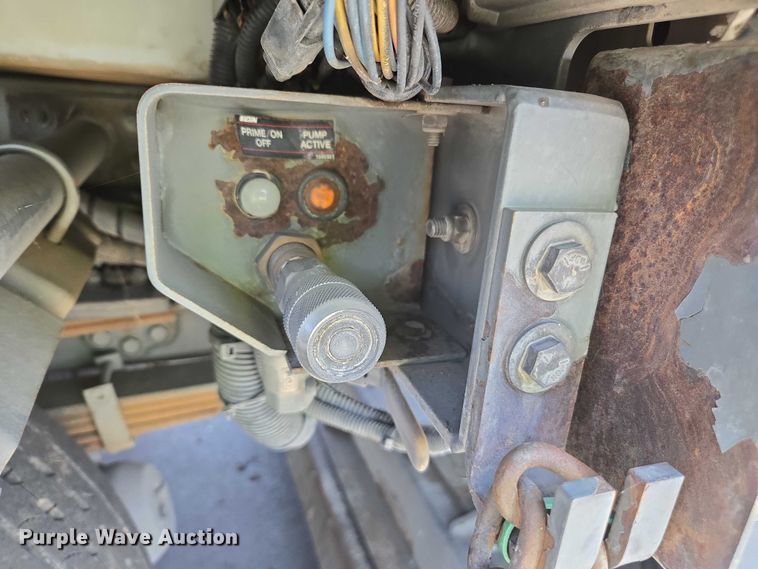 image for item EC1034 2010 Elgin 3300 street sweeper truck