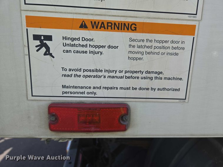 image for item EC1034 2010 Elgin 3300 street sweeper truck