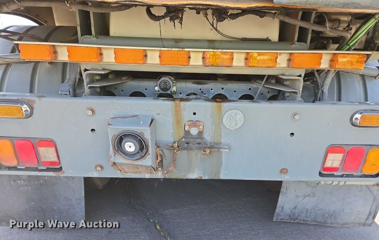 image for item EC1034 2010 Elgin 3300 street sweeper truck