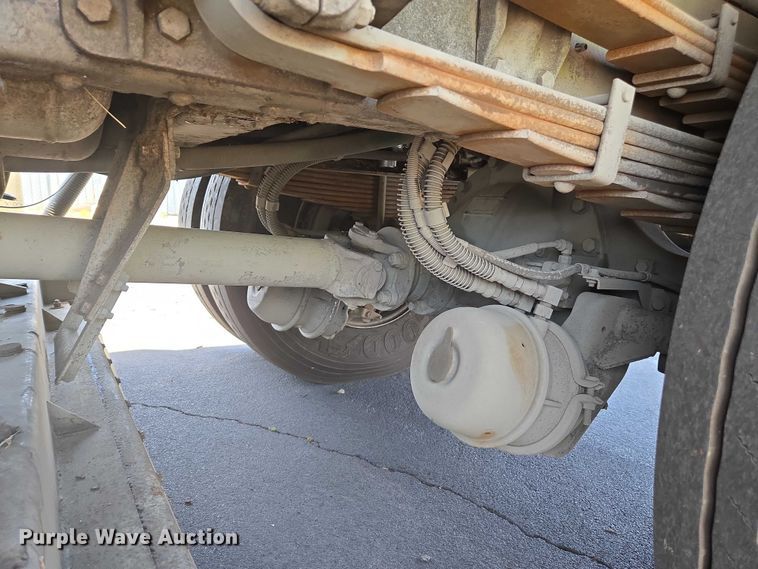 image for item EC1034 2010 Elgin 3300 street sweeper truck