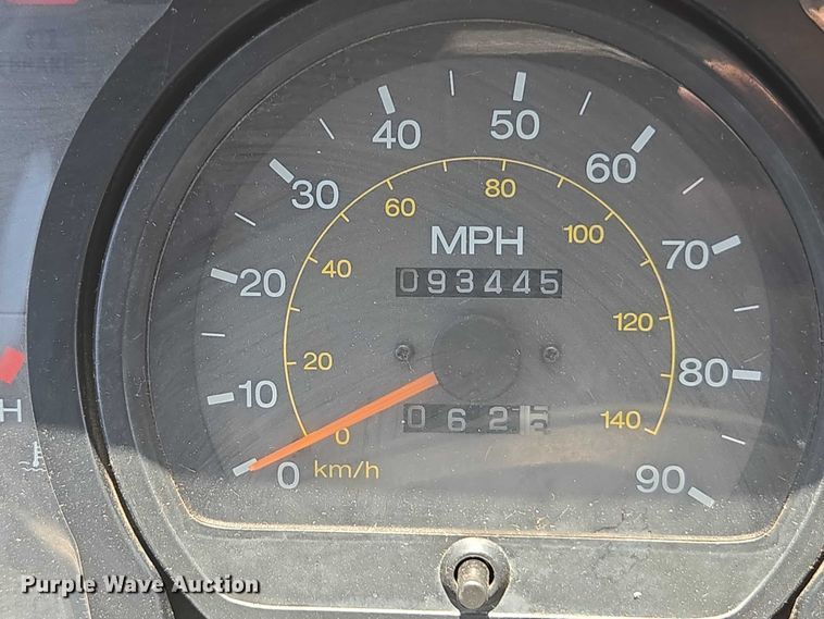 image for item EC1034 2010 Elgin 3300 street sweeper truck