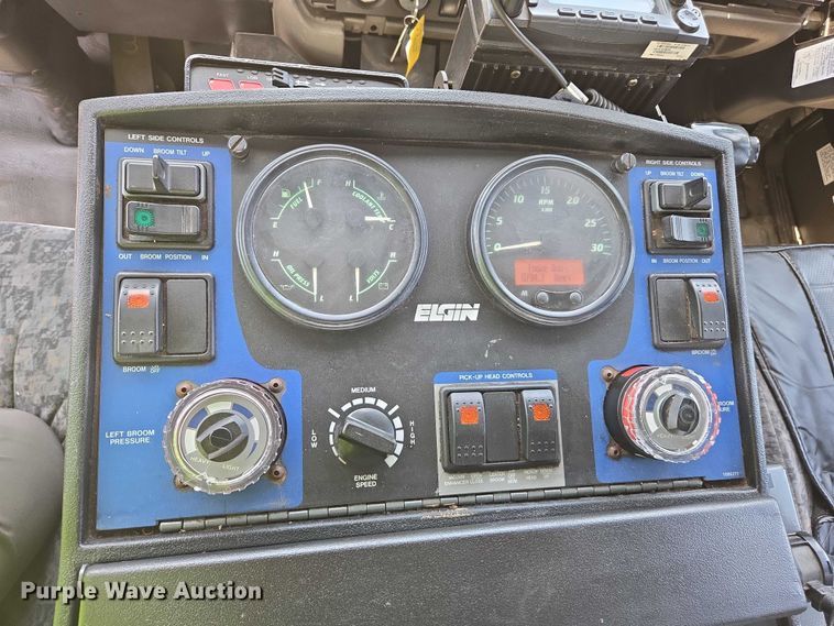 image for item EC1034 2010 Elgin 3300 street sweeper truck