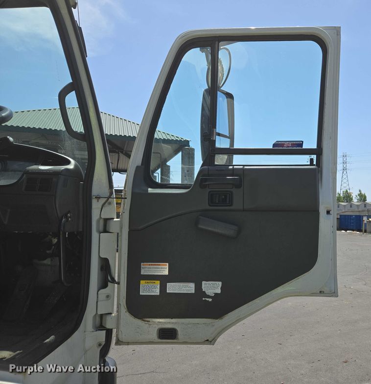 image for item EC1034 2010 Elgin 3300 street sweeper truck