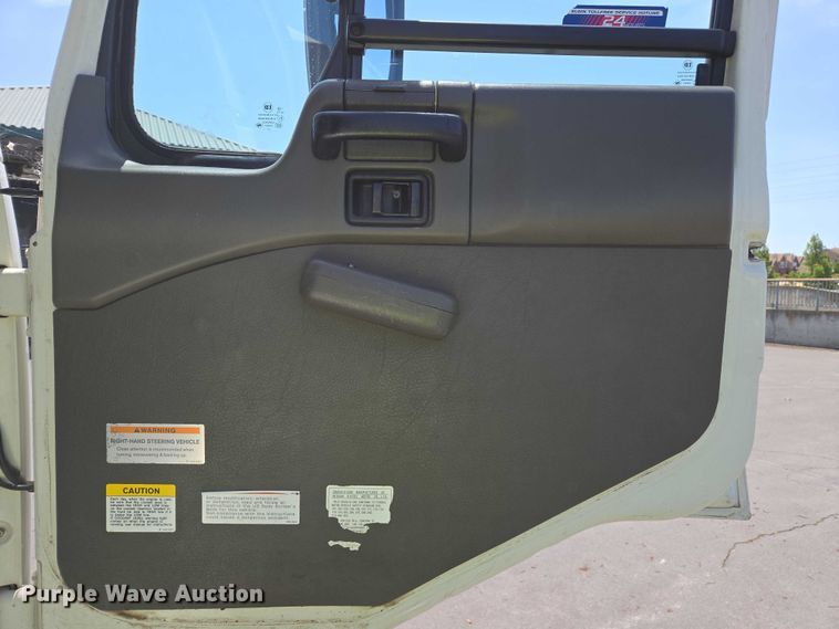 image for item EC1034 2010 Elgin 3300 street sweeper truck