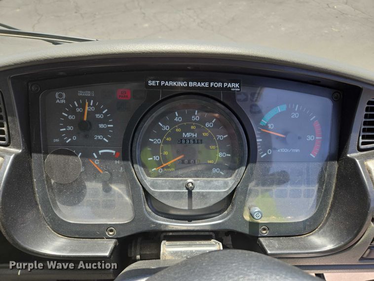 image for item EC1034 2010 Elgin 3300 street sweeper truck