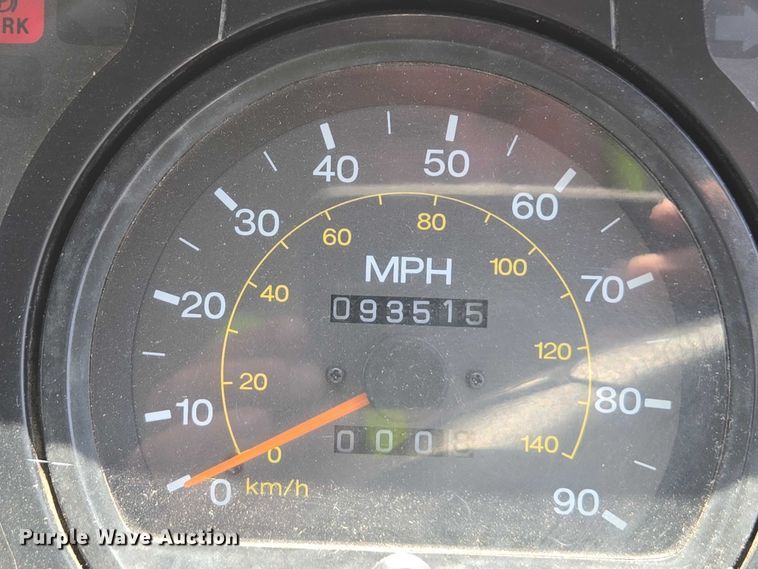 image for item EC1034 2010 Elgin 3300 street sweeper truck