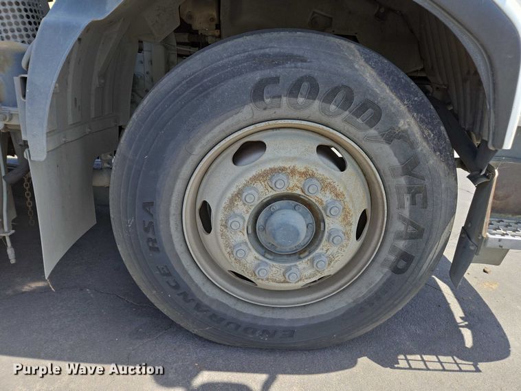 image for item EC1034 2010 Elgin 3300 street sweeper truck