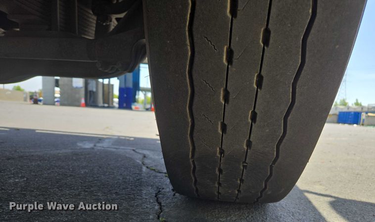 image for item EC1034 2010 Elgin 3300 street sweeper truck