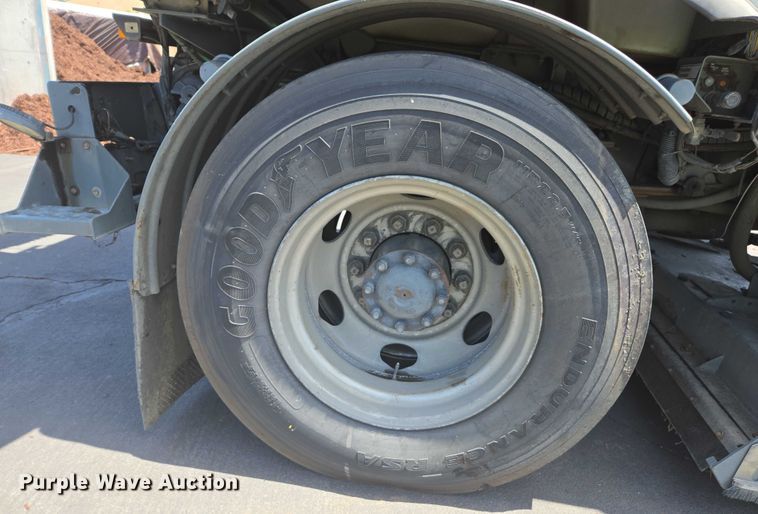 image for item EC1034 2010 Elgin 3300 street sweeper truck