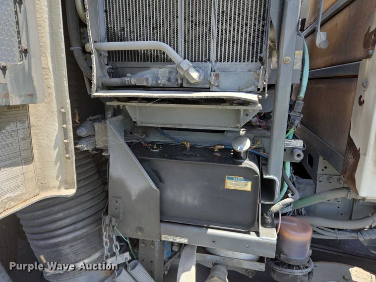 image for item EC1034 2010 Elgin 3300 street sweeper truck