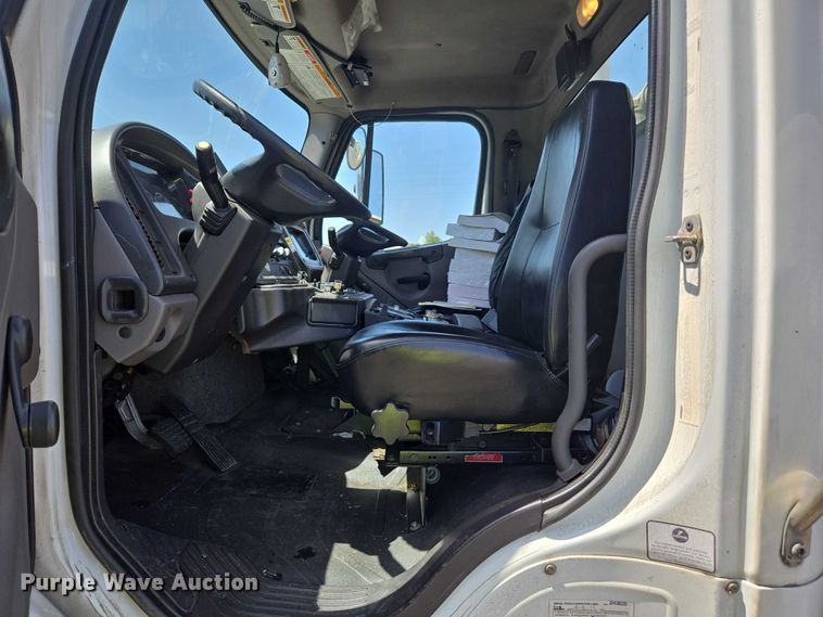 image for item EC1035 2012 Freightliner Business Class M2 street sweeper truck