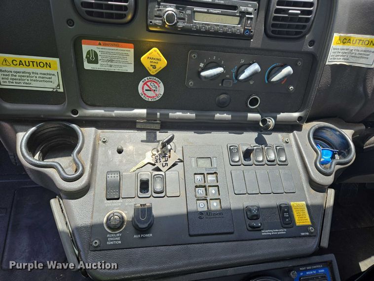 image for item EC1035 2012 Freightliner Business Class M2 street sweeper truck