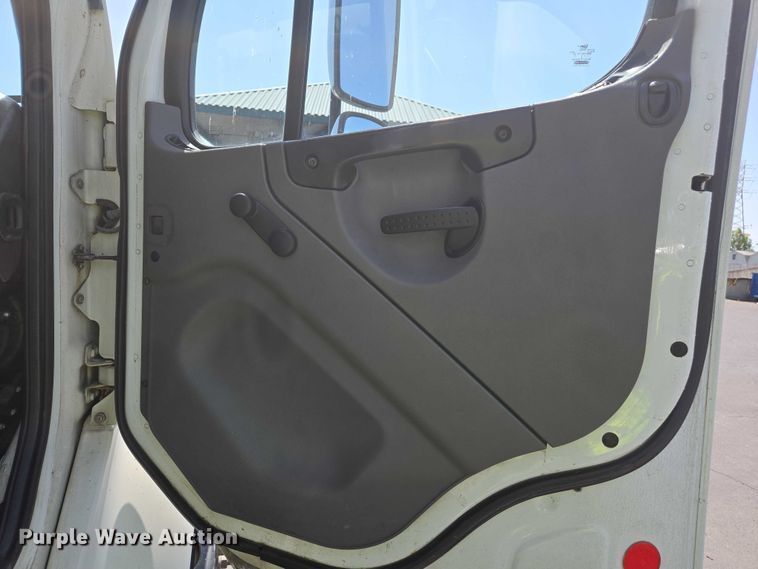 image for item EC1035 2012 Freightliner Business Class M2 street sweeper truck