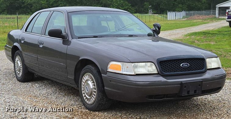 image for item ED1989 2002 Ford Crown Victoria Police Interceptor 