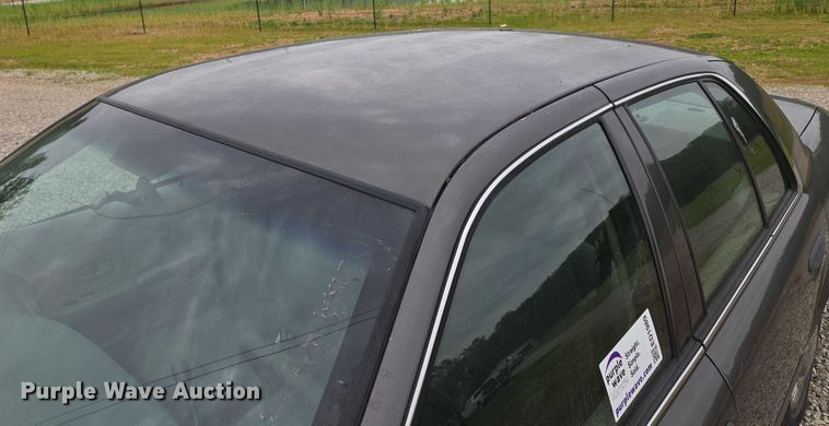 image for item ED1989 2002 Ford Crown Victoria Police Interceptor 