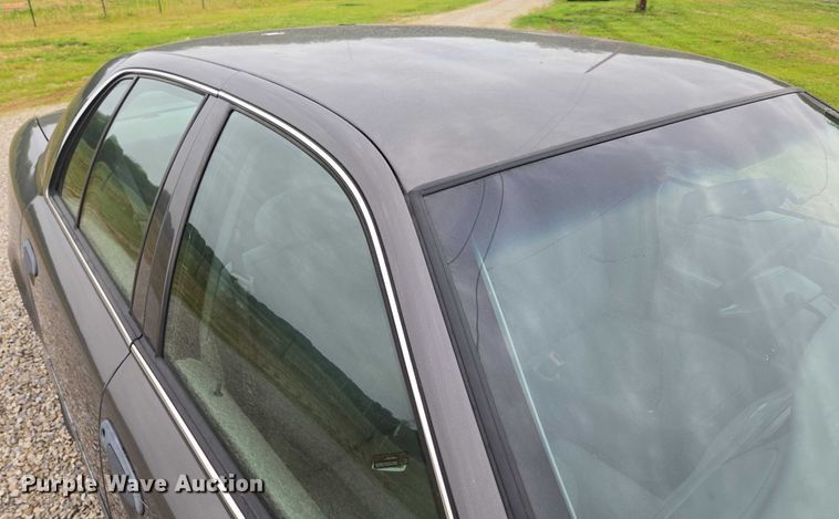 image for item ED1989 2002 Ford Crown Victoria Police Interceptor 