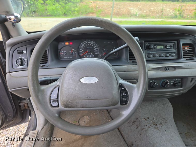 image for item ED1989 2002 Ford Crown Victoria Police Interceptor 