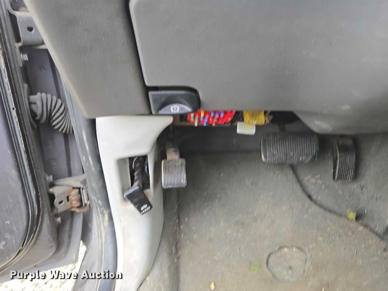 image for item ED1989 2002 Ford Crown Victoria Police Interceptor 