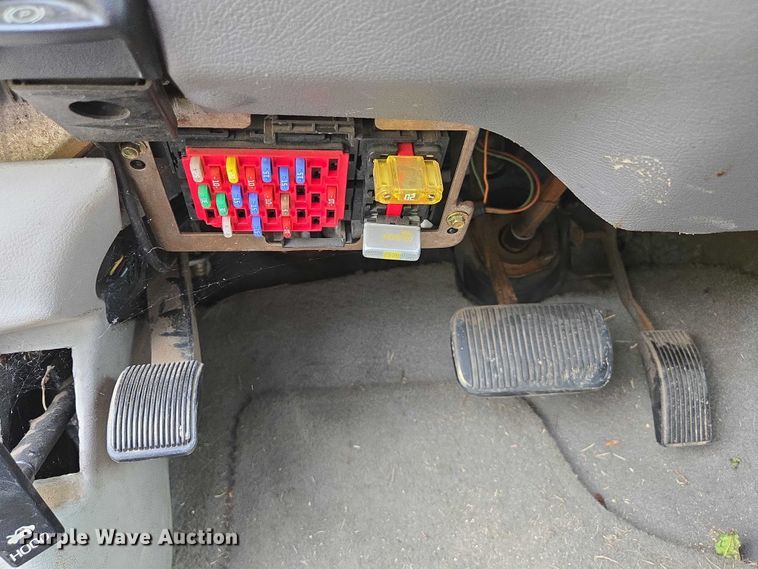 image for item ED1989 2002 Ford Crown Victoria Police Interceptor 