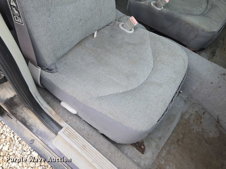 image for item ED1989 2002 Ford Crown Victoria Police Interceptor 