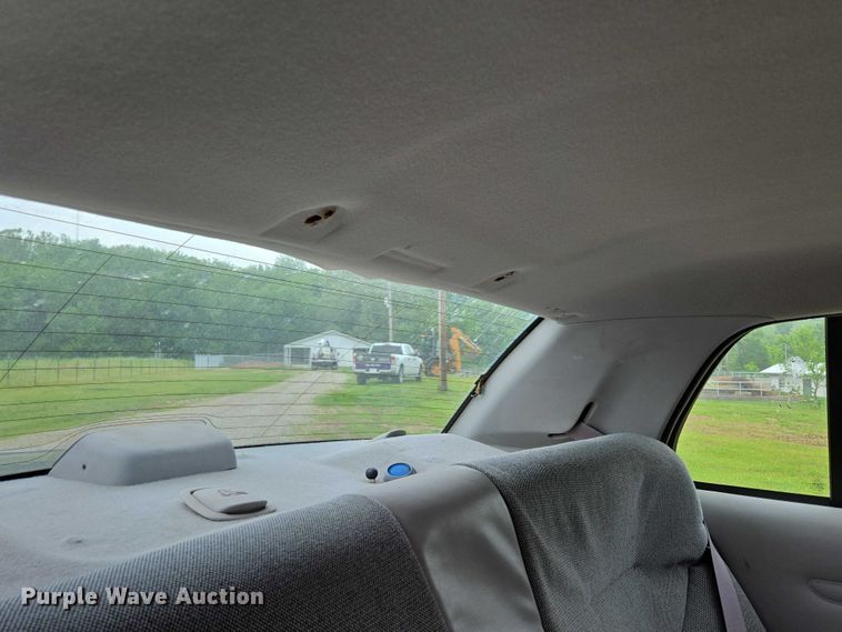 image for item ED1989 2002 Ford Crown Victoria Police Interceptor 