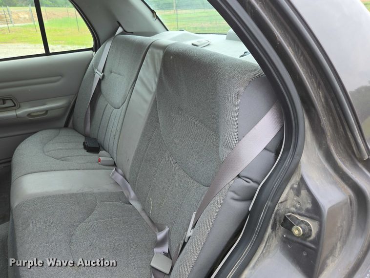 image for item ED1989 2002 Ford Crown Victoria Police Interceptor 