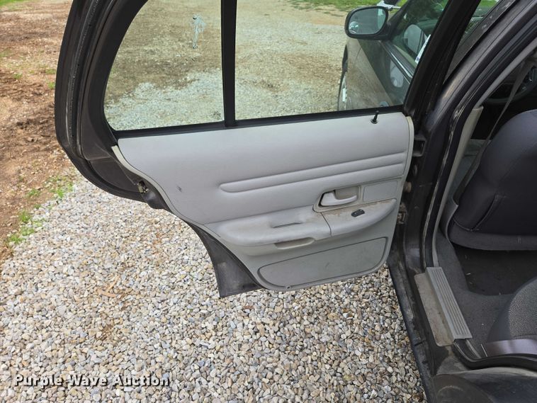 image for item ED1989 2002 Ford Crown Victoria Police Interceptor 