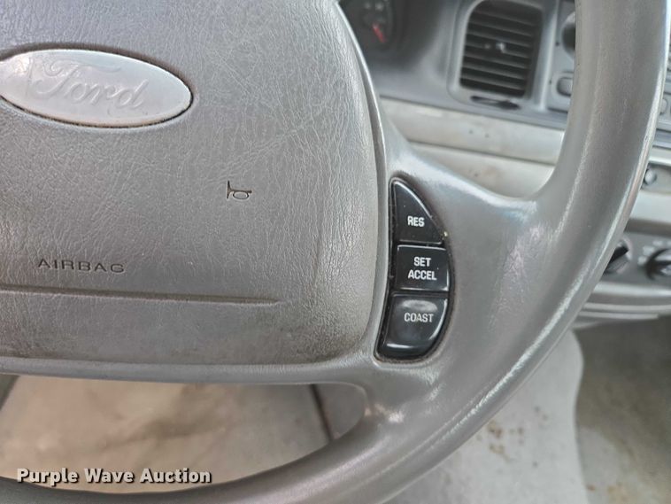 image for item ED1989 2002 Ford Crown Victoria Police Interceptor 