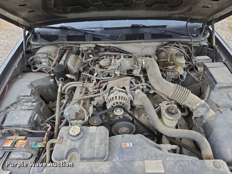 image for item ED1989 2002 Ford Crown Victoria Police Interceptor 