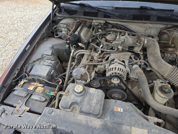 image for item ED1989 2002 Ford Crown Victoria Police Interceptor 