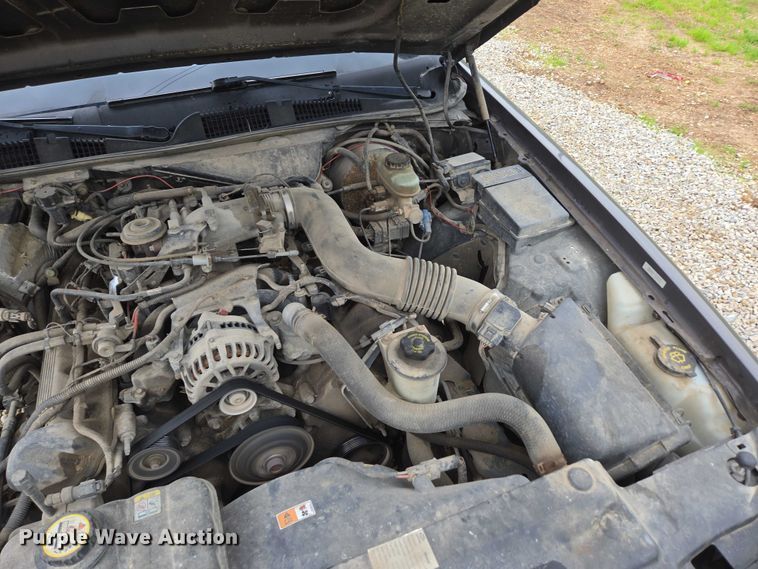 image for item ED1989 2002 Ford Crown Victoria Police Interceptor 