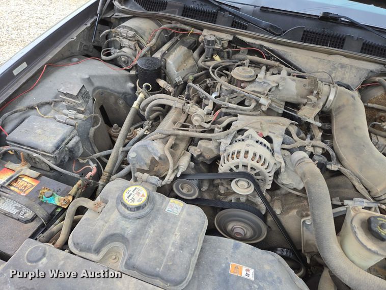 image for item ED1989 2002 Ford Crown Victoria Police Interceptor 