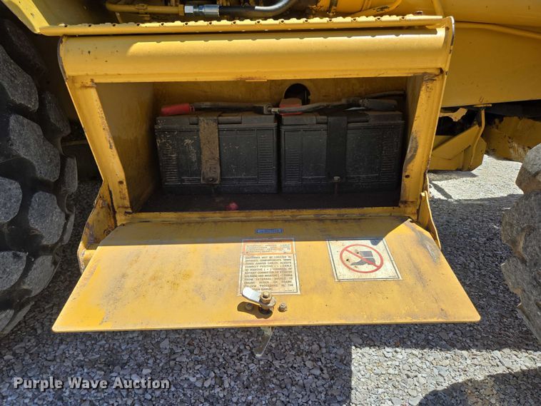 image for item ED1996 1999 Caterpillar 416C backhoe