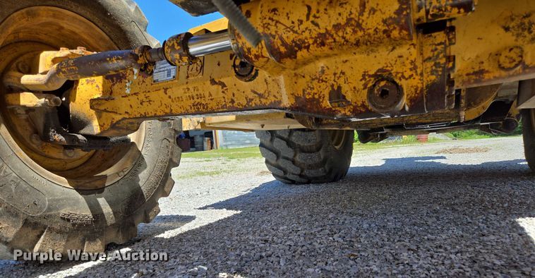 image for item ED1996 1999 Caterpillar 416C backhoe