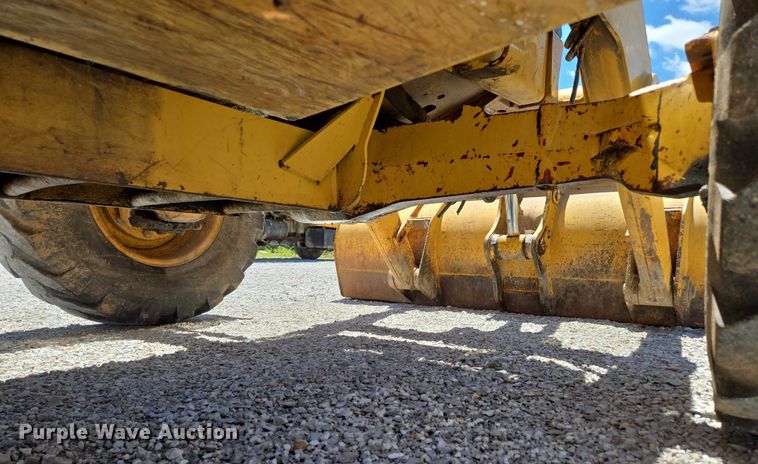 image for item ED1996 1999 Caterpillar 416C backhoe