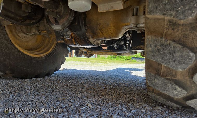 image for item ED1996 1999 Caterpillar 416C backhoe