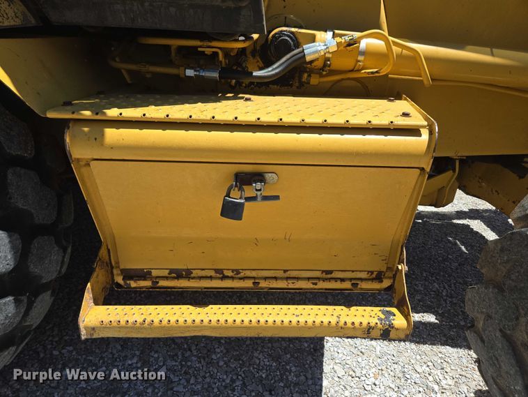 image for item ED1996 1999 Caterpillar 416C backhoe