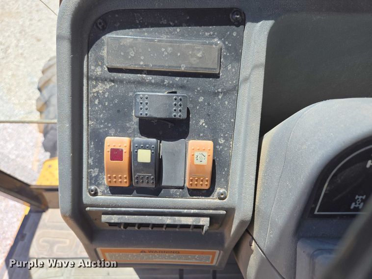 image for item ED1996 1999 Caterpillar 416C backhoe