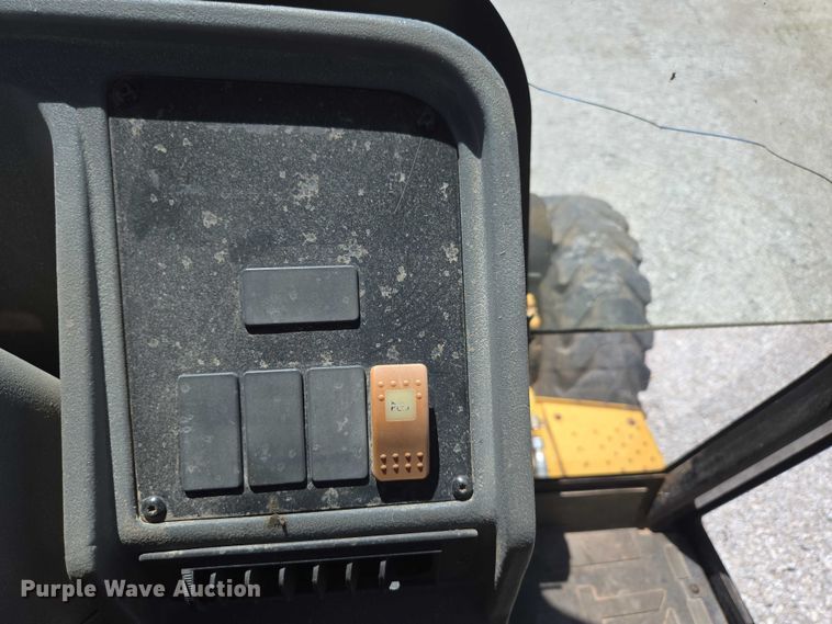 image for item ED1996 1999 Caterpillar 416C backhoe