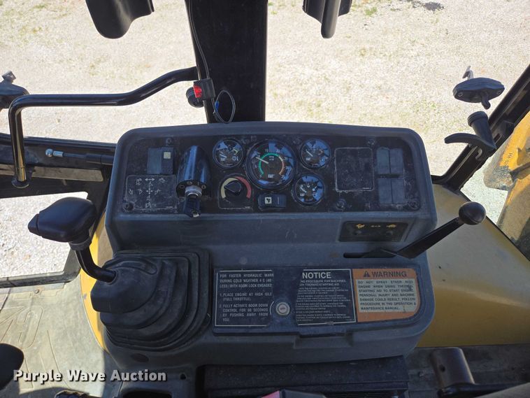 image for item ED1996 1999 Caterpillar 416C backhoe
