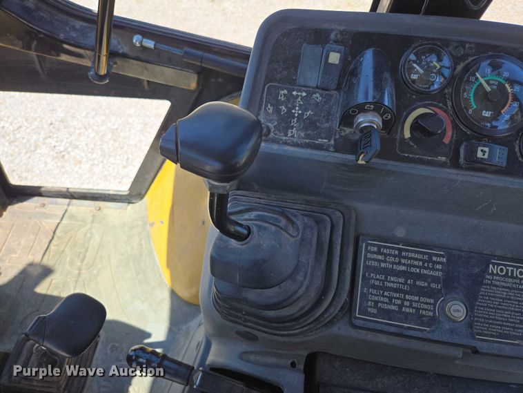 image for item ED1996 1999 Caterpillar 416C backhoe