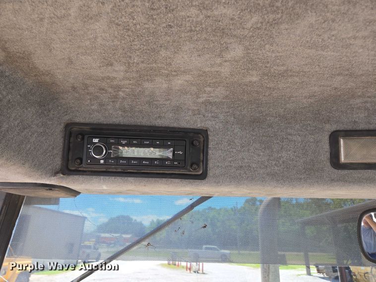 image for item ED1996 1999 Caterpillar 416C backhoe