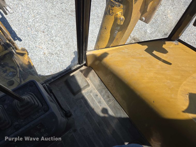 image for item ED1996 1999 Caterpillar 416C backhoe
