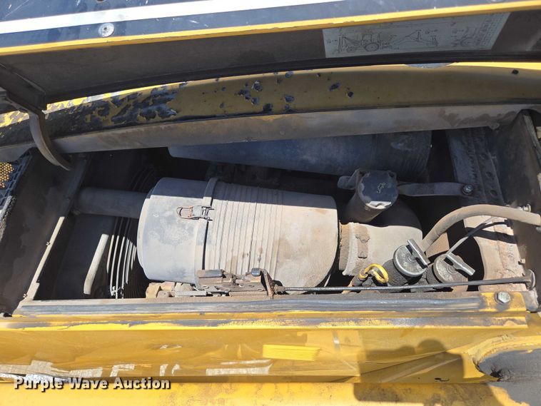 image for item ED1996 1999 Caterpillar 416C backhoe